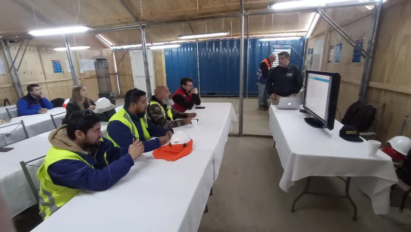 Curso con equipos de terreno